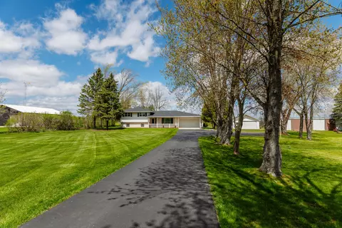 630 E Newark, Farmington, WI 53090