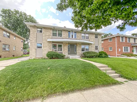 2567 S 92nd, West Allis, WI 53227