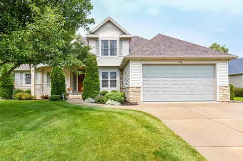 394 Lakewood, Williams Bay, WI 53191