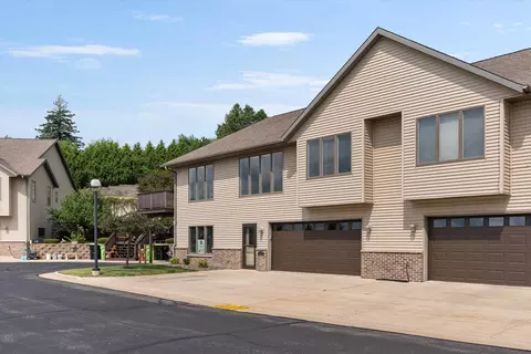 492 S German, Mayville, WI 53050