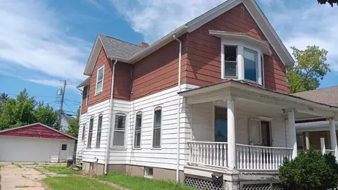 1636 N Main, Racine, WI 53402