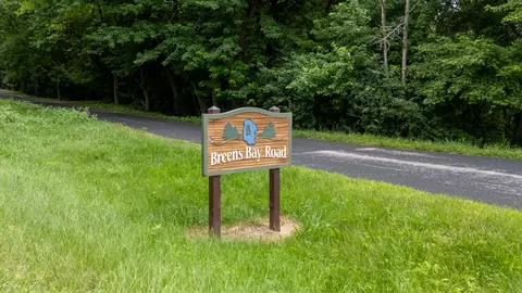 Lt2 Breens, Summit, WI 53066