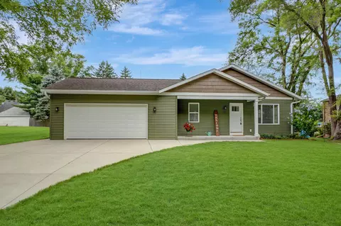 819 N 112th, Wauwatosa, WI 53226