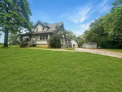 4874 Country Aire, Jackson, WI 53012
