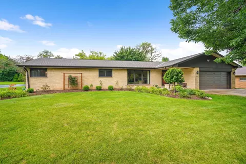 7821 N Santa Monica, Fox Point, WI 53217