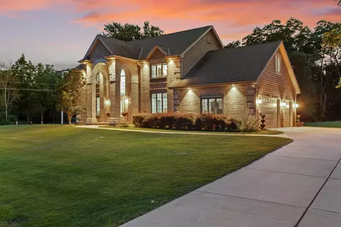 w275n4009 Ishnala, Pewaukee, WI 53072