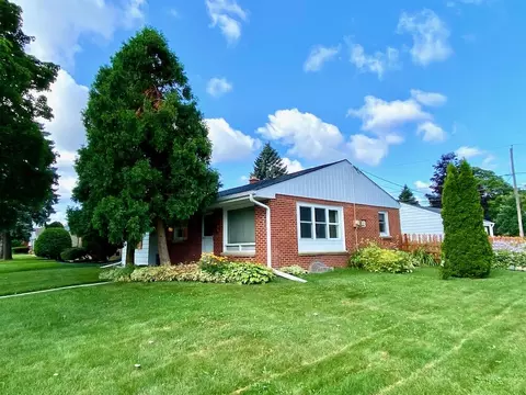 201 S 92nd, Milwaukee, WI 53214