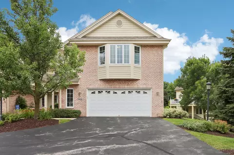 3301 Cedar Holw #D, Waukesha, WI 53188