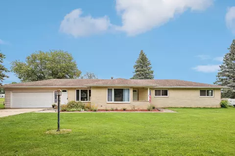 614 S S Fry, Lake Mills, WI 53551
