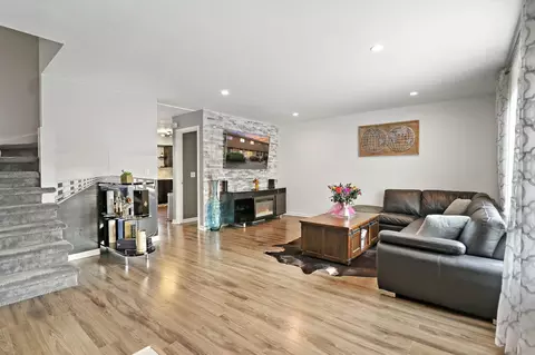 9816 W Morgan, Milwaukee, WI 53228