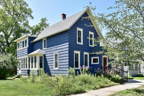 721 10th, Winona, MN 55987