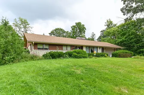 11804 Indian, Hales Corners, WI 53130