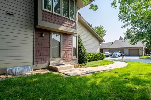4945 S Imperial, Greenfield, WI 53220