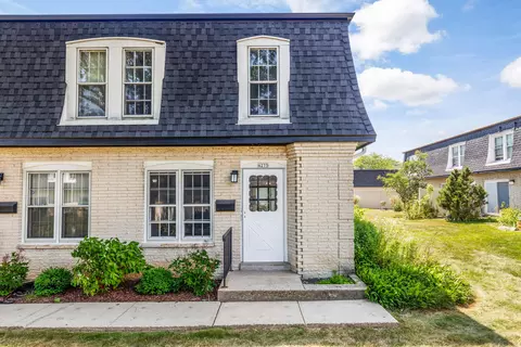 4275 W Cherrywood, Brown Deer, WI 53209