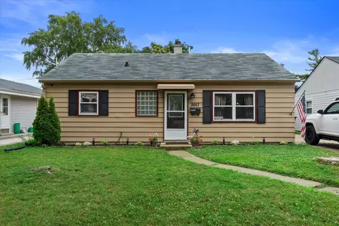 2017 W Lawn, Racine, WI 53405