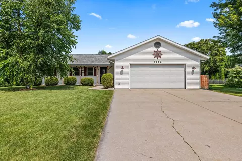 1162 W Bluestem, Elkhorn, WI 53121