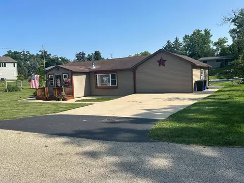 32755 Clarence, Burlington, WI 53105