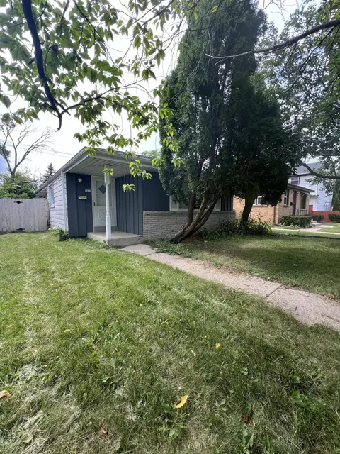 5667 N 91st, Milwaukee, WI 53225