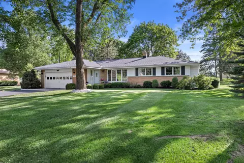 795 Plateau, Waukesha, WI 53186