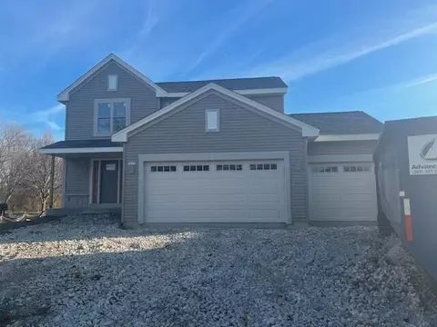 1076 Ridgeway #LT 10, Pewaukee, WI 53072
