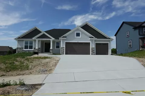 1790 Arbor Vis, West Bend, WI 53095