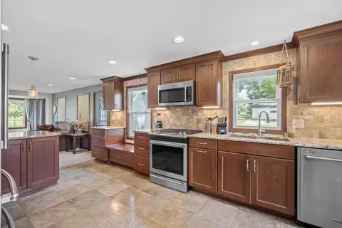 10609 W St Martins, Franklin, WI 53132