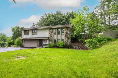 s76w24885 Highland, Waukesha, WI 53189
