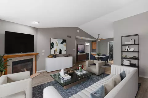 6180 Walnut #83, Cudahy, WI 53110