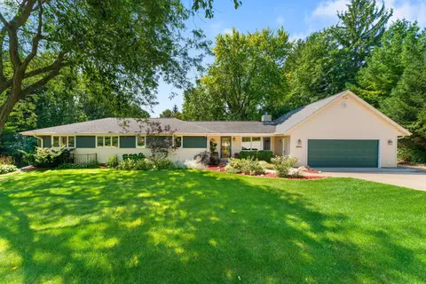 18931 W Greenfield, New Berlin, WI 53146