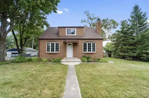 5590 S 42nd, Greenfield, WI 53221