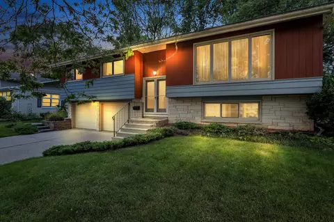 310 Fenway, Manitowoc, WI 54220