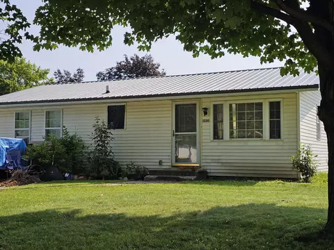 1220 S 16th, Prairie Du Chien, WI 53821