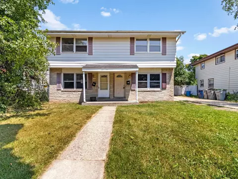 7030 W Acacia #7032, Milwaukee, WI 53223