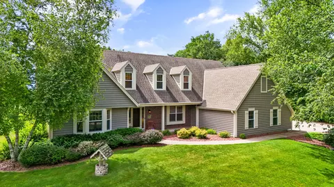 w258s4951 Red Clover, Waukesha, WI 53189