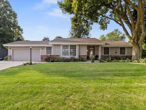 516 Cambridge, Waukesha, WI 53188