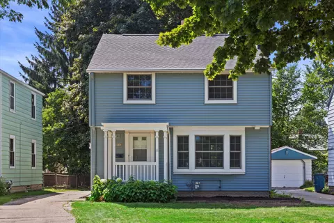 4453 N Morris, Shorewood, WI 53211
