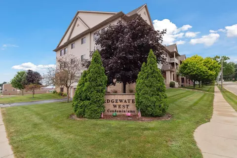 218 Third #108, Hartford, WI 53027