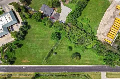 106 Carriage Hl, Watertown, WI 53098
