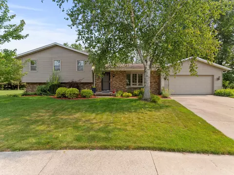 3004 Fleetway, Manitowoc, WI 54220