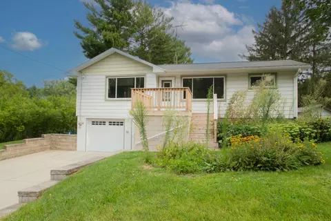 226 Lounsbury, Watertown, WI 53098