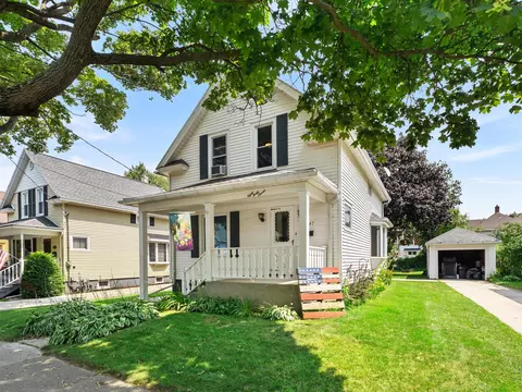 847 N 10th, Manitowoc, WI 54220
