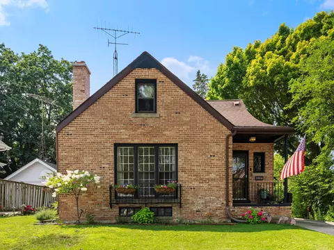 1016 N 16th, Manitowoc, WI 54220