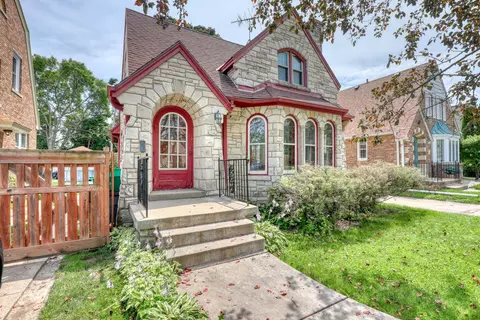 1642 S 52nd, West Milwaukee, WI 53214