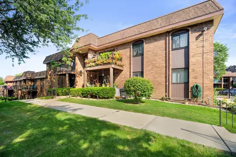 9360 W Forest Home #1, Greenfield, WI 53228