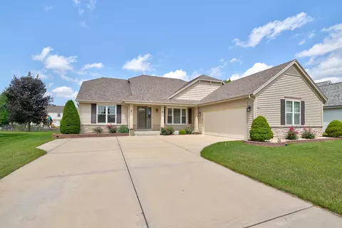 3919 Stillwater, Waukesha, WI 53189