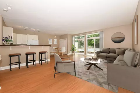 1550 N Warren #109, Milwaukee, WI 53202