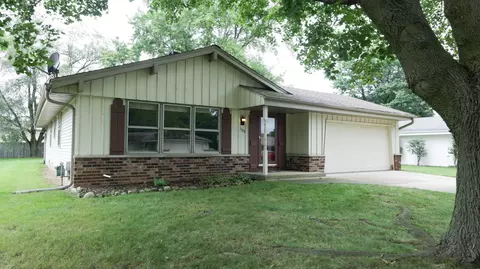 1129 Riverton, Mukwonago, WI 53149