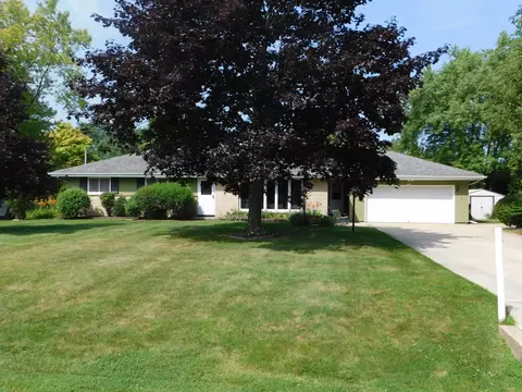 1561 Gloria, Grafton, WI 53024