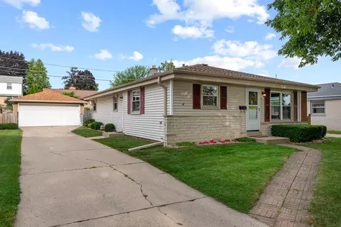 2551 S 93rd, West Allis, WI 53227