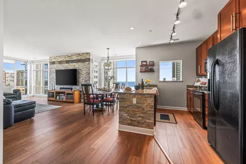 1550 E Royall #1112, Milwaukee, WI 53202